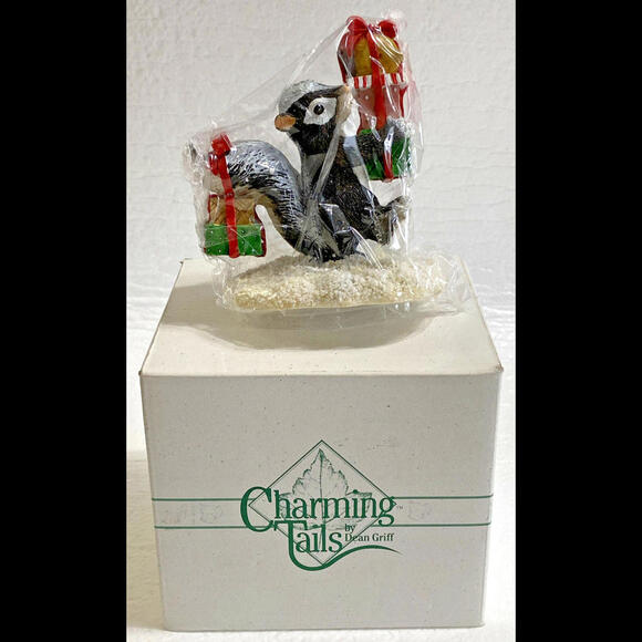 Charming Tails ~ BEARING GIFTS Figure  87/600 ~ Fitz & Floyd BNIB - Picture 1 of 9